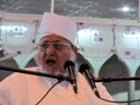 Huzoor-e-Aali Saiyedna Taiyeb Ziyauddin saheb (TUS) delivering bayaan during Eid ul-Fitr